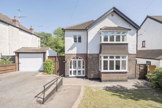 Woodcote Grove Road, West Coulsdon 4 bed detached house for sale