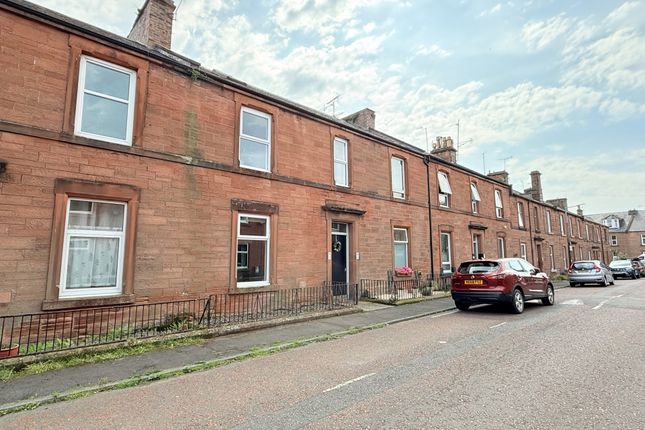 17 Henry Street, Dumfries, DG1 2LL 1 bed flat for sale