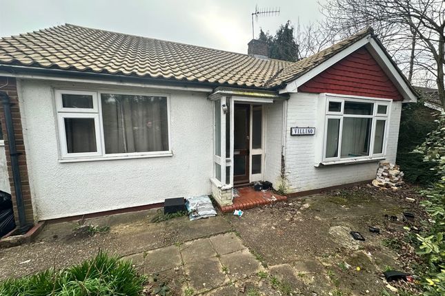 Freelands Road, Cobham KT11 2 bed detached house for sale
