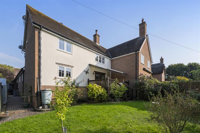 4 bedroom link detached house for sale