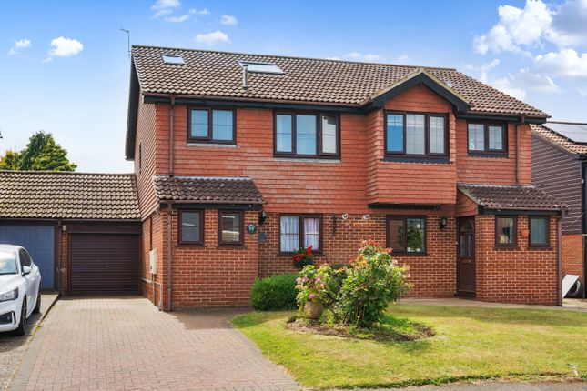 Cricketers Close, Hawkinge, CT18 4 bed semi