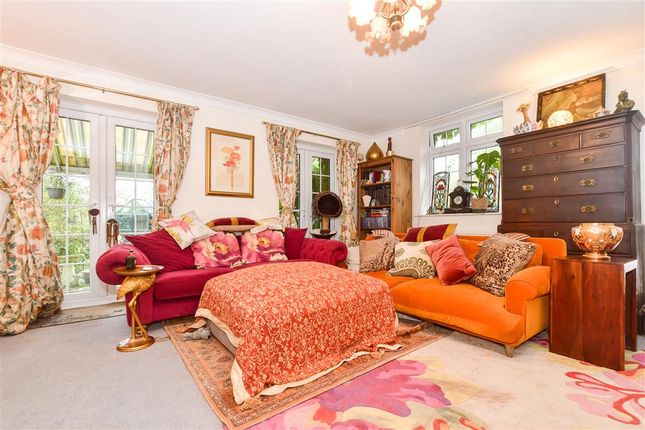 3 bed detached house