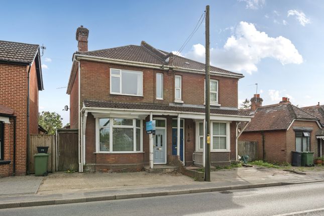 High Street, Botley, Southampton... 3 bed semi
