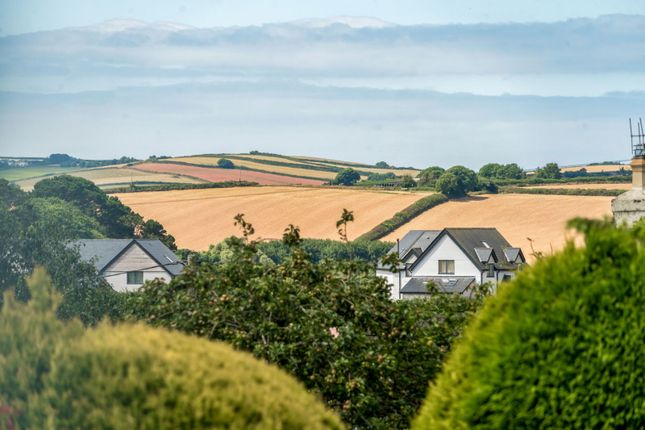 2 bedroom cottage for sale