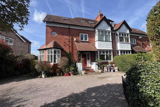 6 bedroom semi-detached house for sale