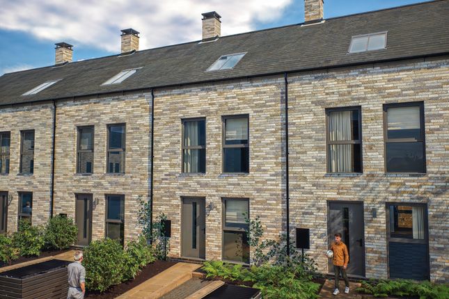 3 bedroom town house for sale
