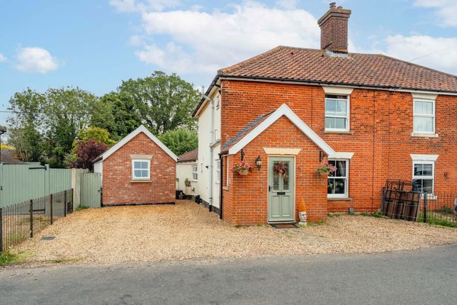 Mill Lane, Besthorpe 4 bed cottage for sale
