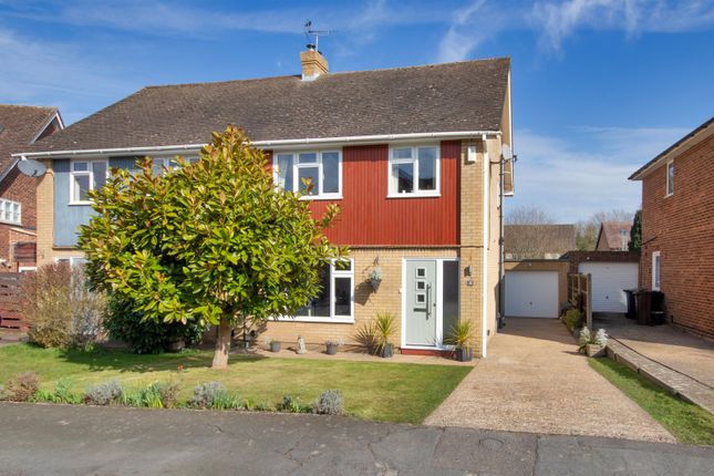 Cricketers Drive, Meopham, Gravesend... 3 bed semi