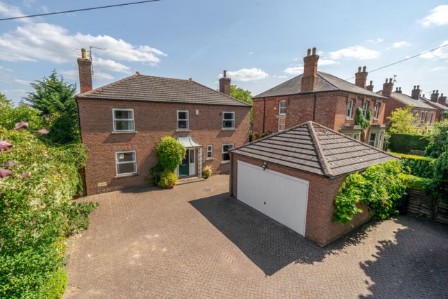 London Road, Sleaford, Lincolnshire... 4 bed detached house for sale