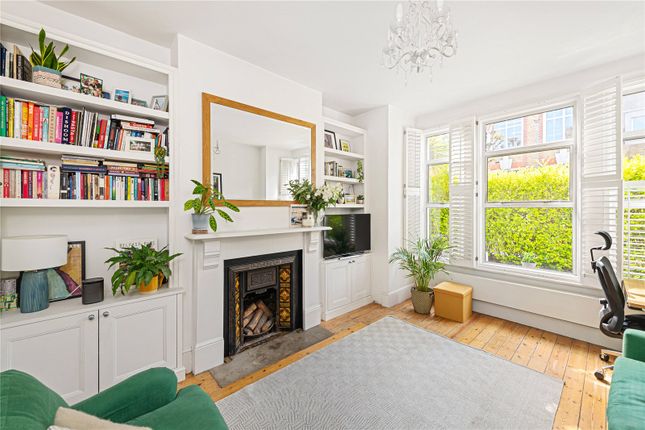 Hearnville Road, London SW12 1 bed apartment for sale