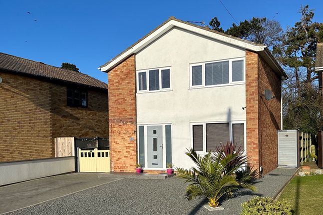 3 bed detached house