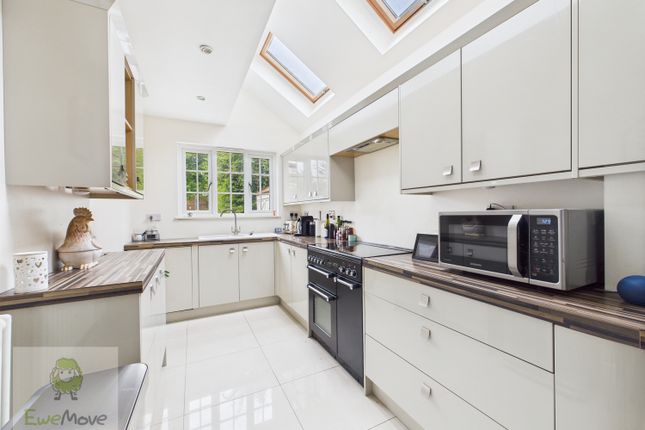 Thames Avenue, High Halstow... 4 bed semi