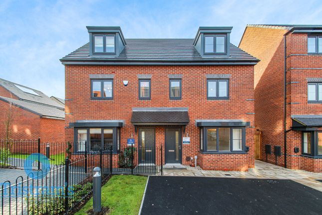 3 bedroom semi-detached house for sale