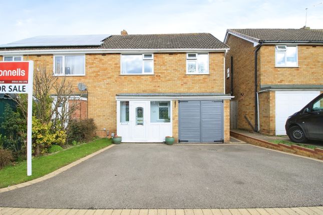 3 bedroom semi-detached house for sale