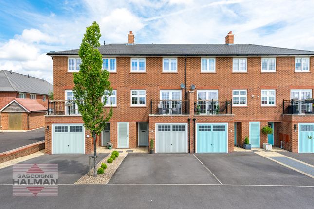 4 bedroom town house for sale