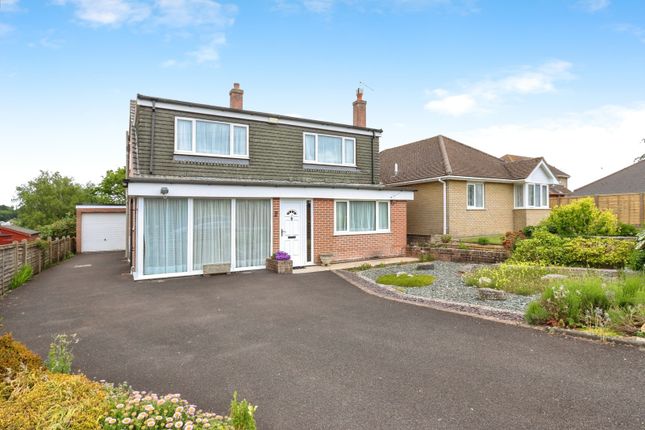 5 bed detached house