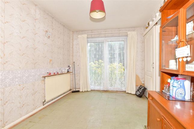 3 bed detached house