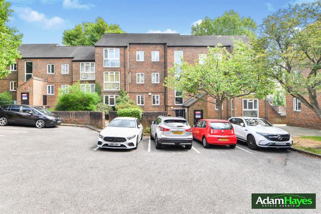 Diploma Avenue, London N2 2 bed apartment for sale