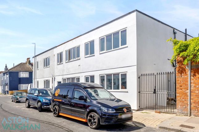 Goldstone Street, Hove BN3 6 bed end of terrace house for sale