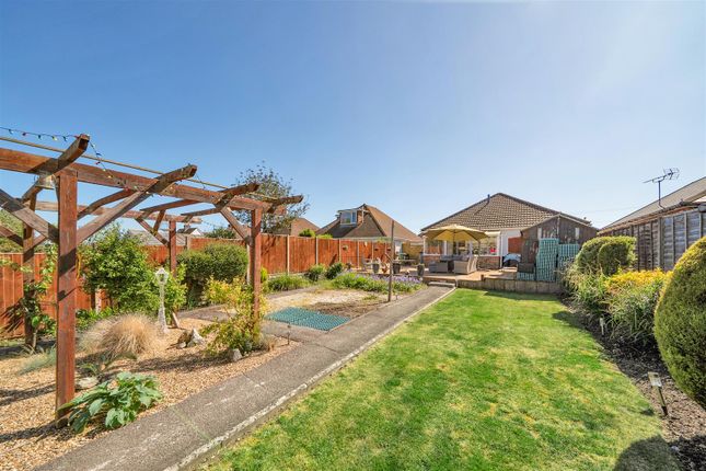 2 bed detached bungalow