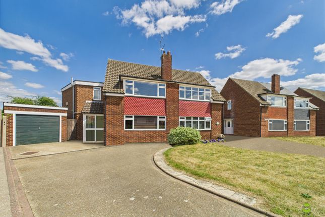 EPSOM CLOSE, BEXLEYHEATH, Kent, DA7 4 bed semi