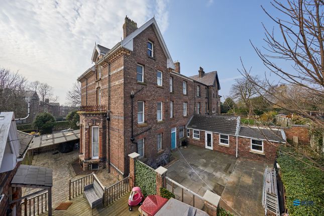 9 bedroom semi-detached house for sale