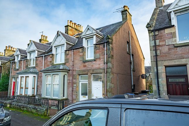 3 bedroom flat for sale