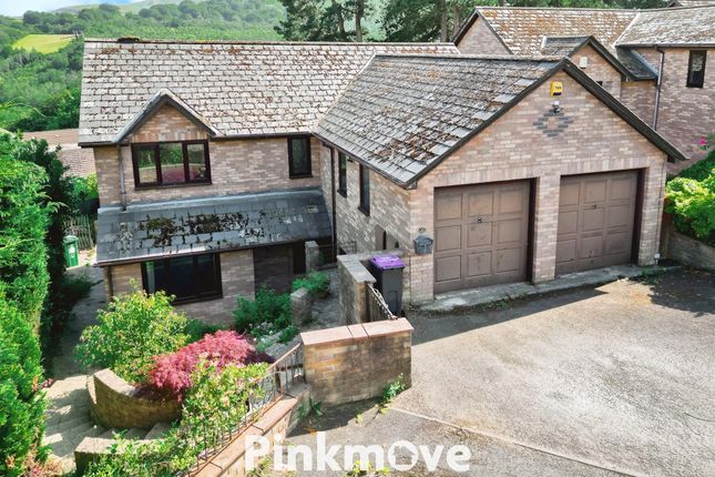4 bed detached house