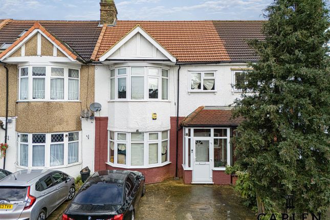 Castleview Gardens, Gants Hill 3 bed house for sale