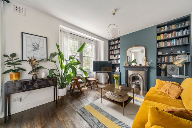 Aylmer Road, Shepherd's Bush W12 2 bed maisonette for sale