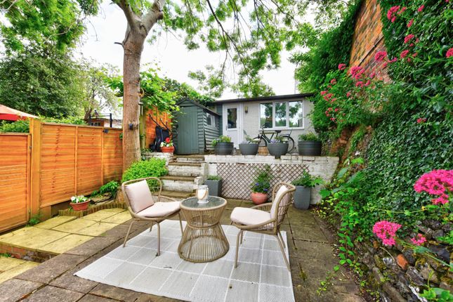 1 bedroom cottage for sale