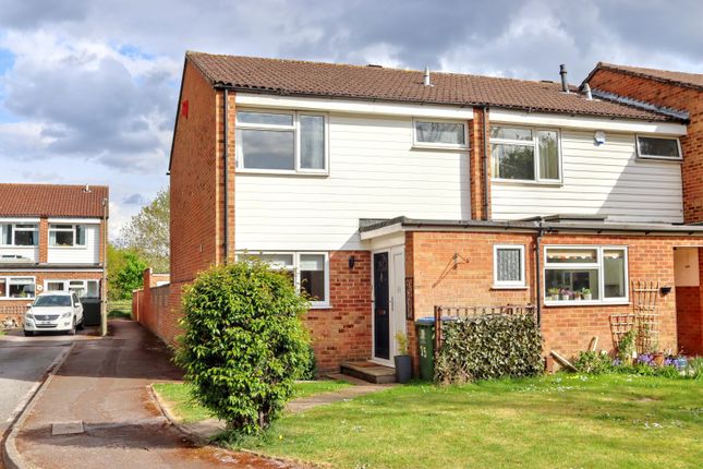 Conyers Close, Hersham KT12 3 bed end of terrace house for sale