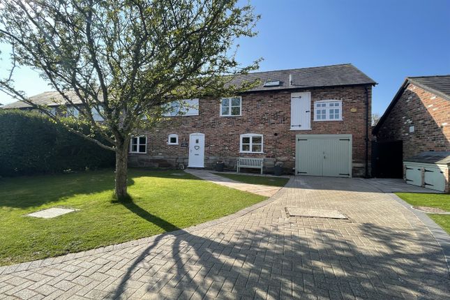 5 bedroom semi-detached house for sale