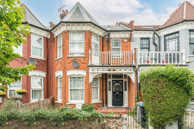 Fleetwood Road, London, NW10 3 bed terraced house for sale