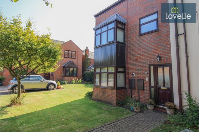 Abbey Park Mews, Grimsby DN32 1 bed maisonette for sale