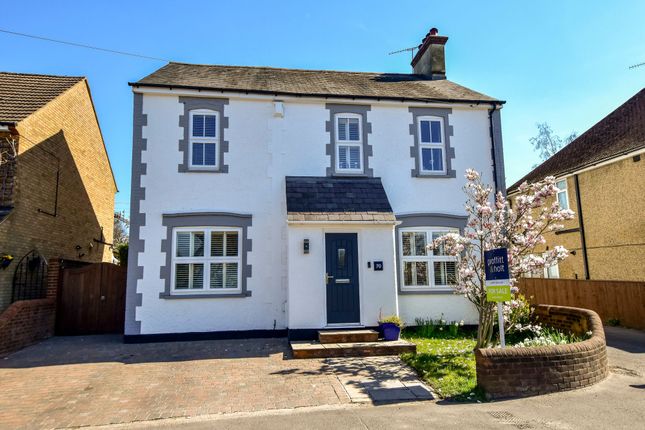 Station Road, Kings Langley, WD4 5 bed detached house for sale