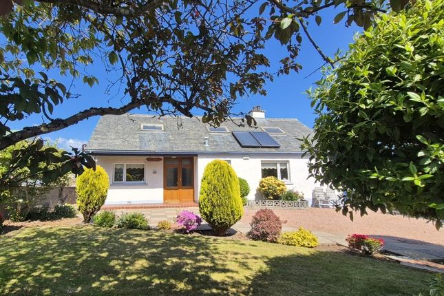 4 bed detached house