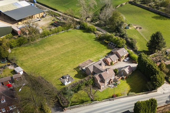 Doncaster Road, Wakefield WF4 7 bed detached house for sale