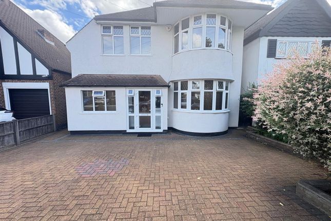 5 bed detached house
