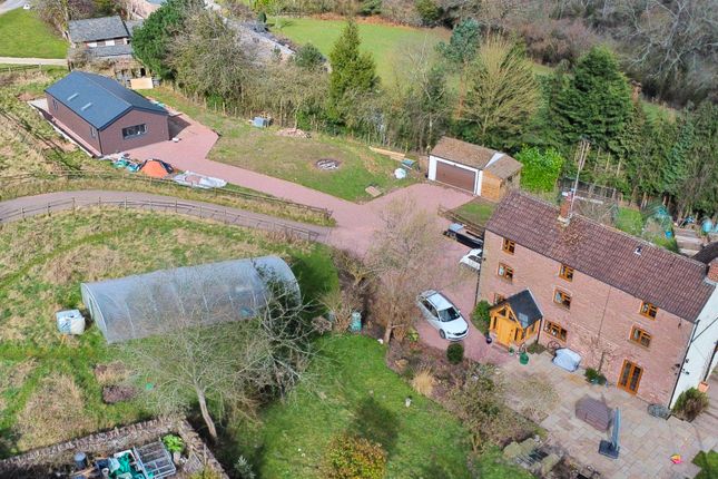 6 bed detached house