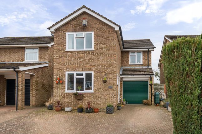 Kendal Drive, Flitwick, MK45 4 bed detached house for sale