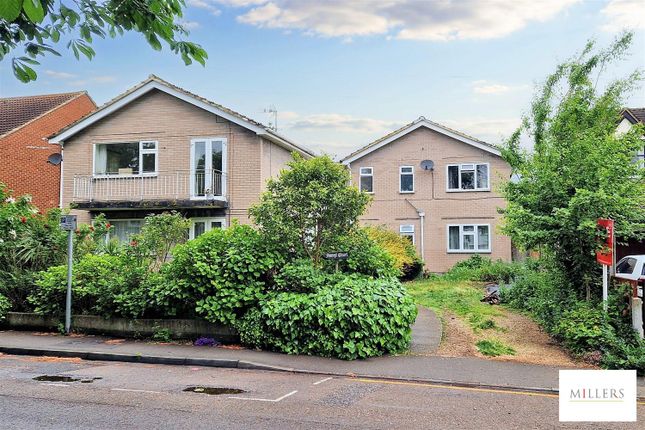 Hemnall Street, Epping 2 bed flat for sale