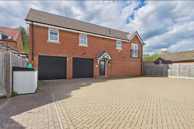 Hutton Close, Newbury, Berkshire, RG14 2 bed apartment for sale