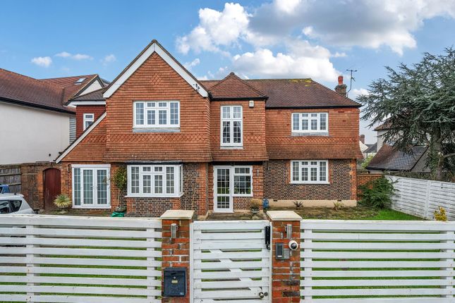 Oaks Avenue, Worcester Park, KT4 5 bed detached house for sale