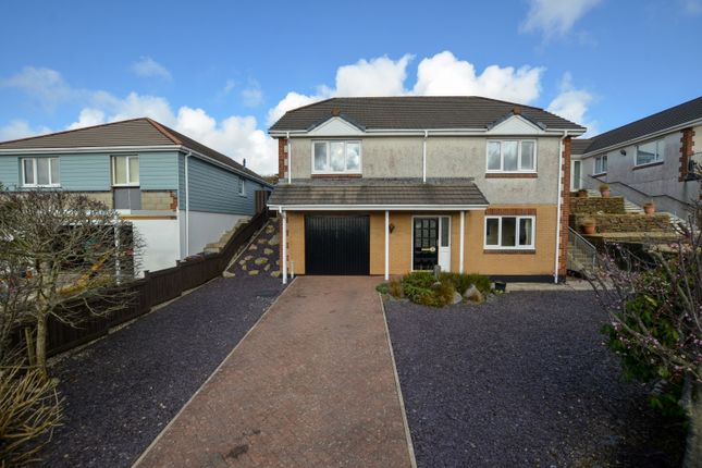 42 Scarletts Well Park, Bodmin, PL31 2RF 4 bed detached house for sale