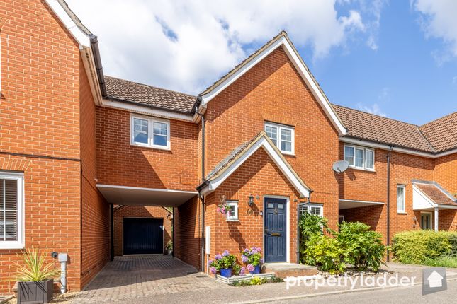 3 bedroom link detached house for sale