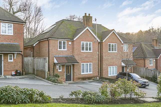 4 bedroom semi-detached house for sale