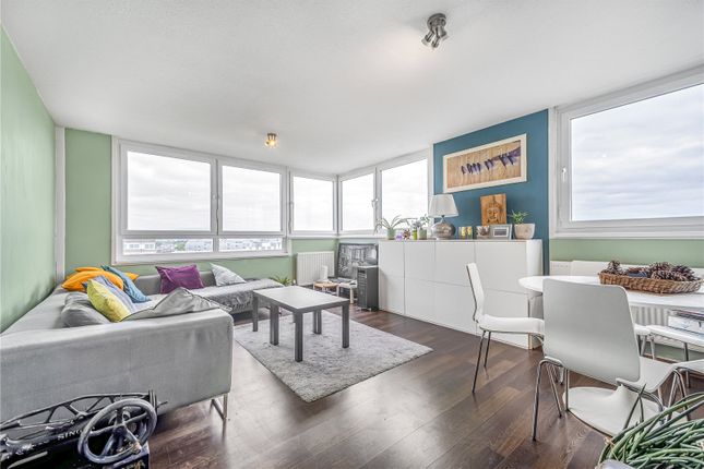 Surrey Lane, London, SW11 2 bed penthouse for sale