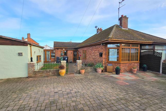 Beccles Road, Bradwell, Great Yarmouth 3 bed semi