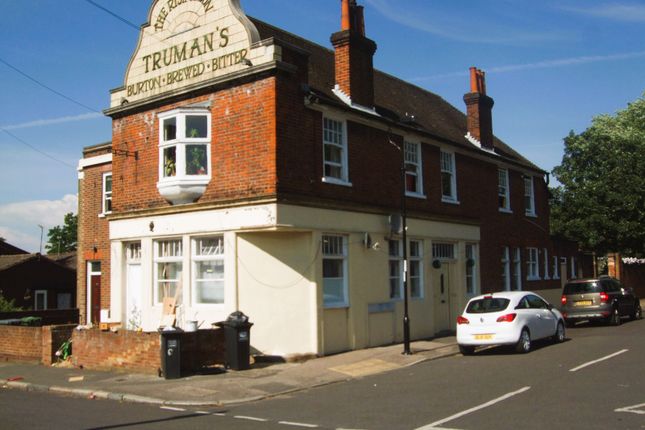 7 bed semi-detached house